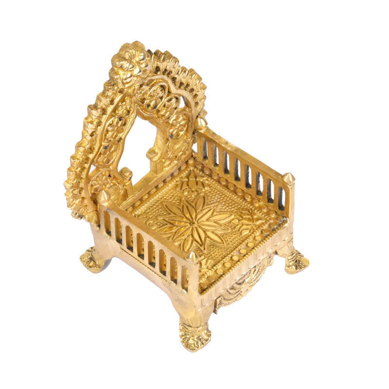 Gilded Mini Throne – A Regal Perch