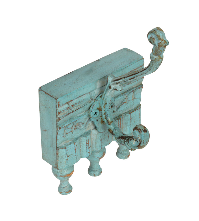 Handcrafted Wooden Wall Hooks – Colorful and Functional Decor