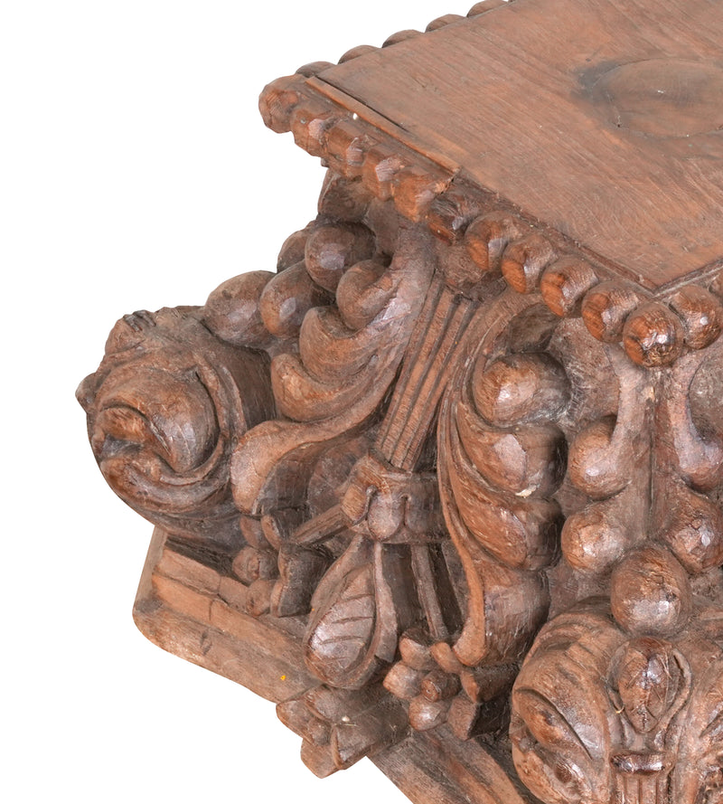 Handcrafted Pedestal – A Majestic Accent from Rajasthan