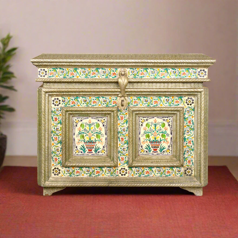Handcrafted Wooden Chest – Intricate Inlay Work and Traditional Design