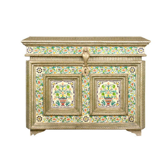 Handcrafted Wooden Chest – Intricate Inlay Work and Traditional Design