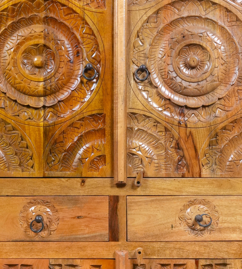 Chakra Almirah - Vintage Wooden Wardbrobe with Concentric Ring Carvings